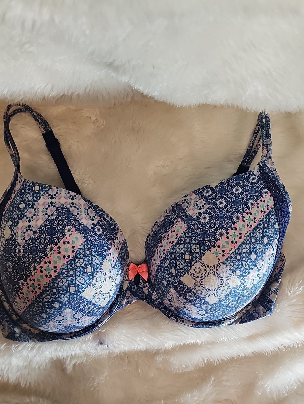 Victoria’s Secret Body by Victoria Perfect Shape Bra 40D Floral